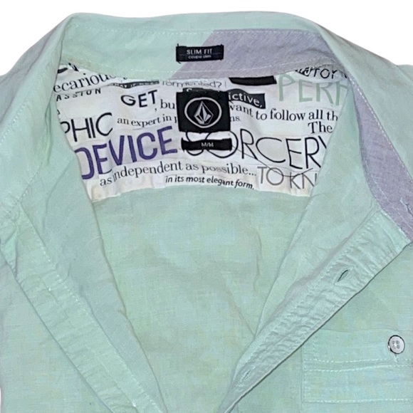 Volcom Slim-Fit Collared Button Down Short Sleeve Shirt - Picture 2 of 5
